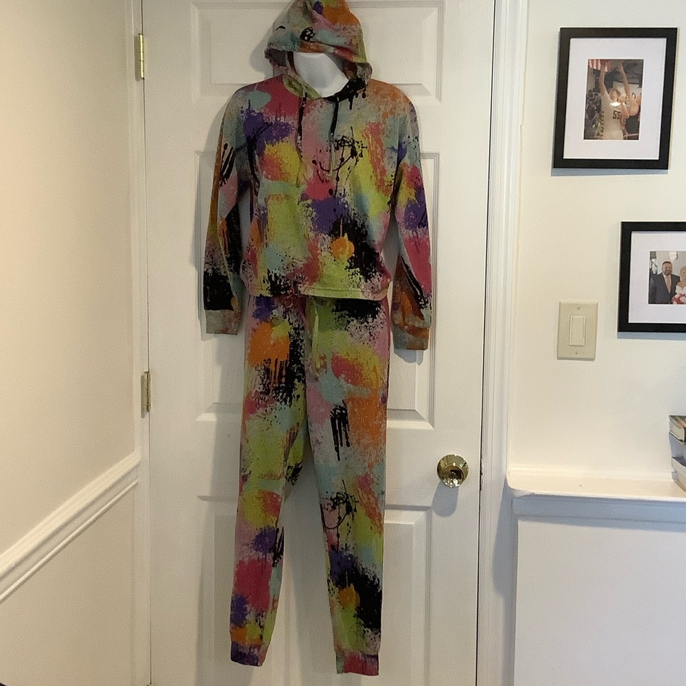 JOLIE & JOY 2 Pc Colorful Sweater Fuzzy Funky Wearable Art Hoodie/Jogger Set M